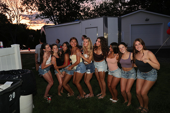 Grads 2 187