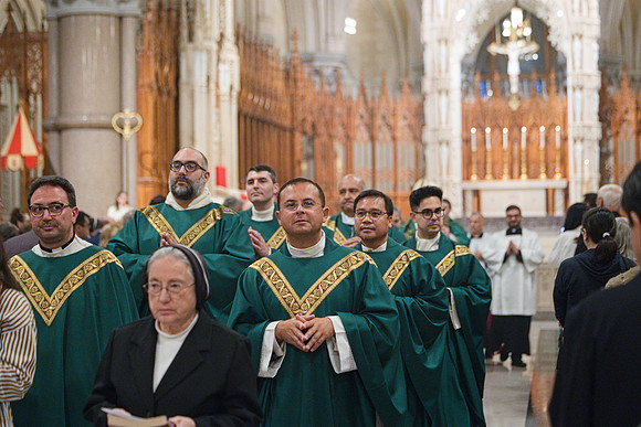 Nuns 10-03-26L 0289