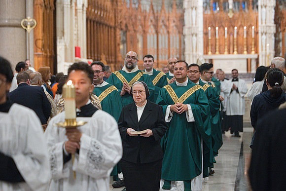Nuns 10-03-26L 0286